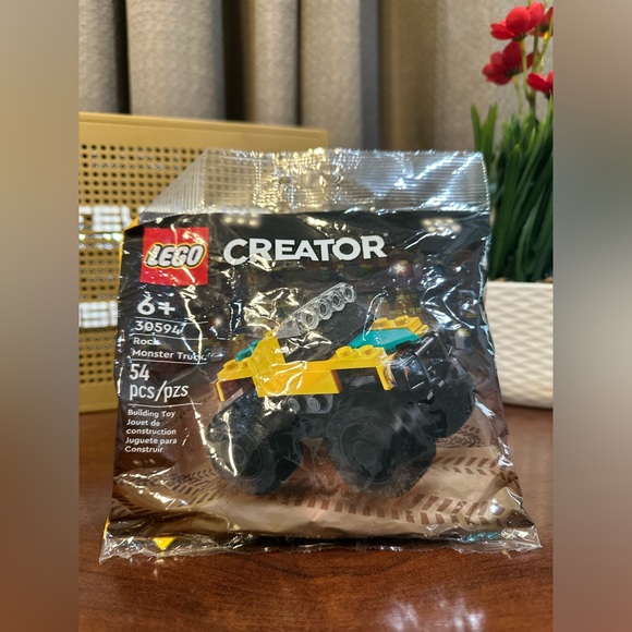 NEW 10 Lego Polybag Assorted City, Harry Potter, Disney, Dots, Creator, Friends - Picture 3 of 11